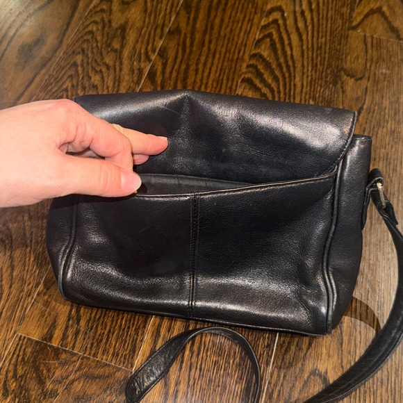 Etienne Aigner black leather crossbody shoulder bag 9.5X6.5 - Picture 6 of 7